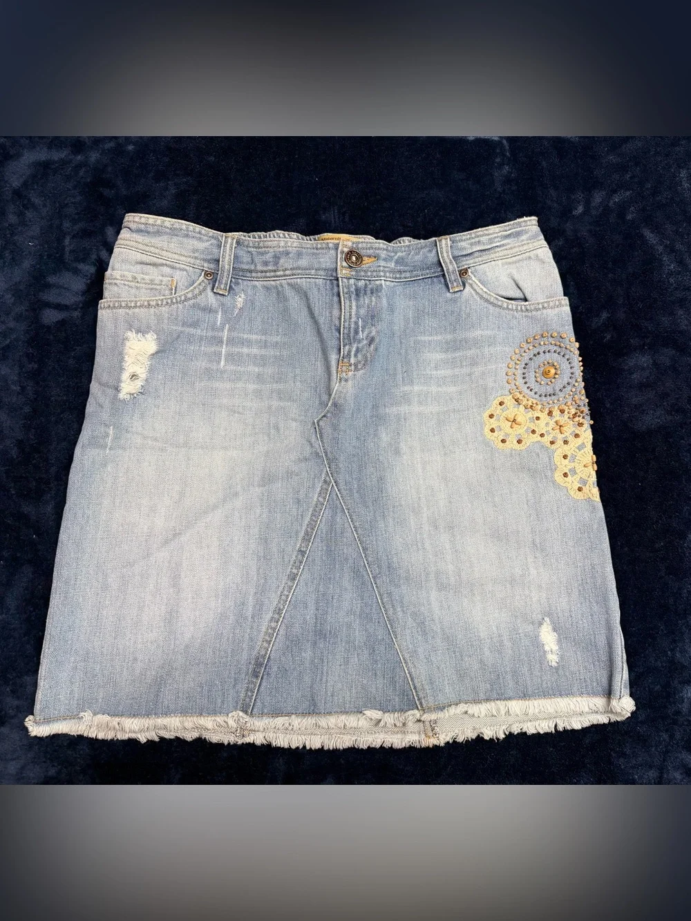 Old Navy Light Blue Embroidered Frayed Hem Denim Maternity Skirt
